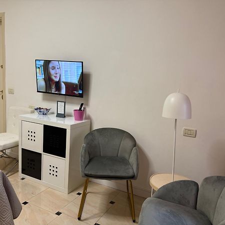 Riva Dei Fiori Apartment Viareggio Ngoại thất bức ảnh