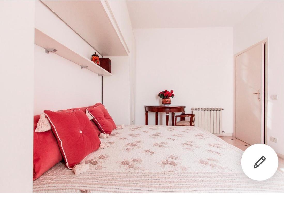 Riva Dei Fiori Apartment Viareggio Ngoại thất bức ảnh