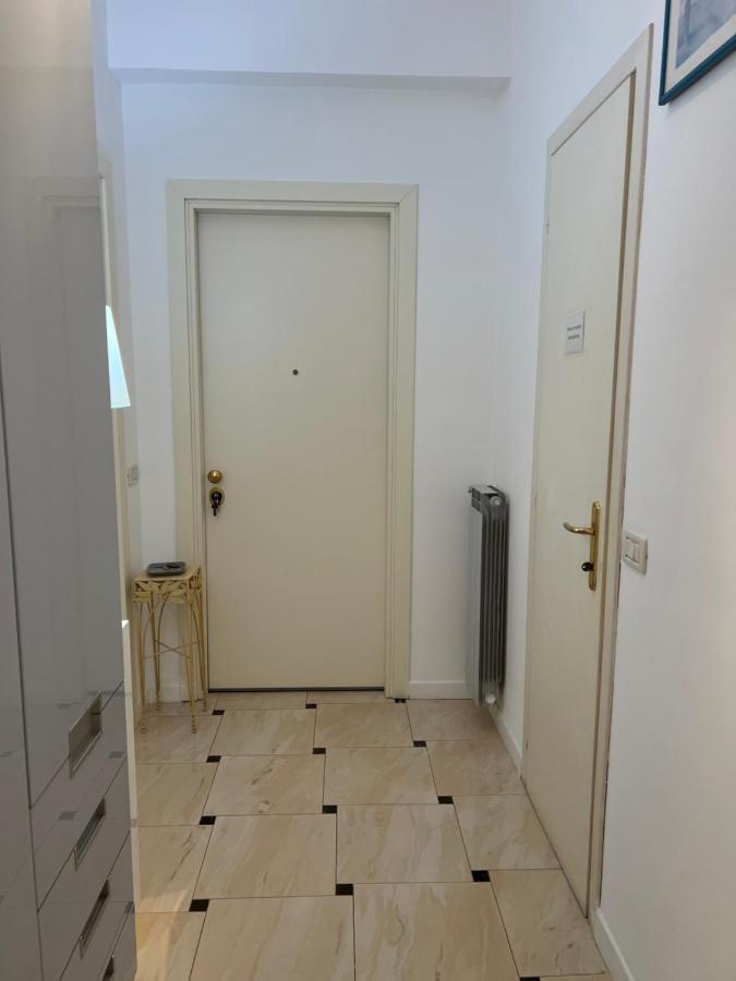 Riva Dei Fiori Apartment Viareggio Ngoại thất bức ảnh