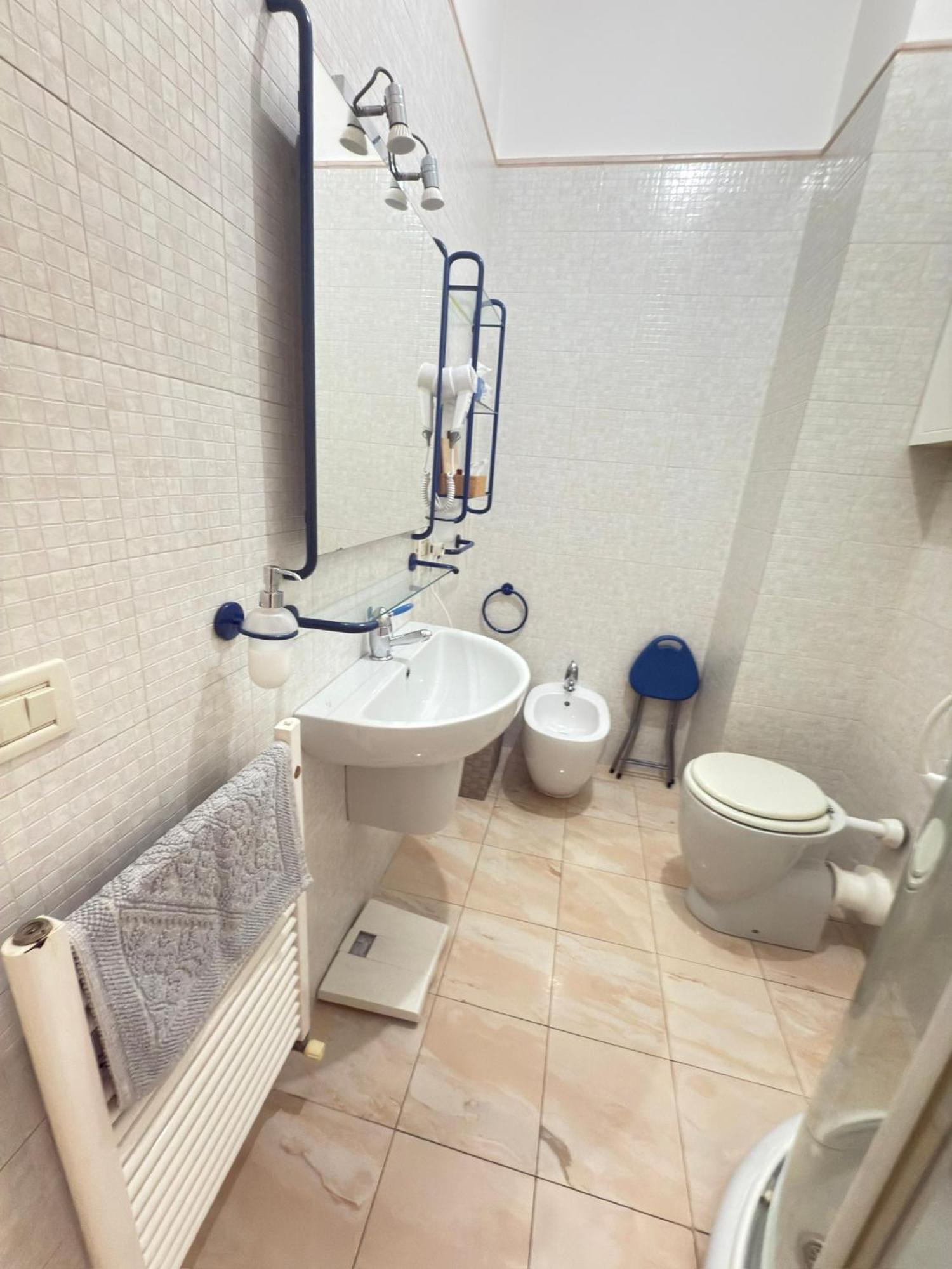 Riva Dei Fiori Apartment Viareggio Ngoại thất bức ảnh